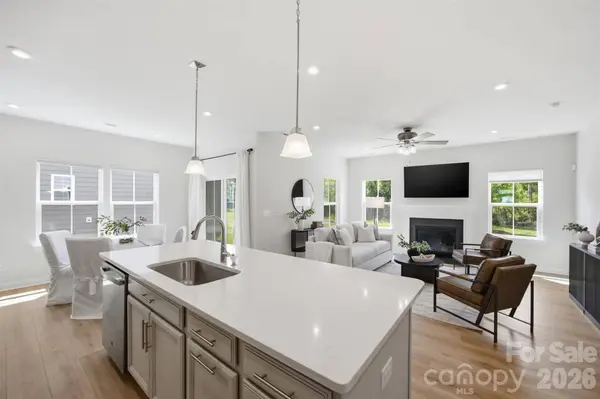 6428 Cambridge DR, Harrisburg, NC 28075