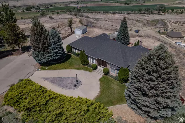 1416 E VALLEY VIEW DR, Wellington, UT 84542