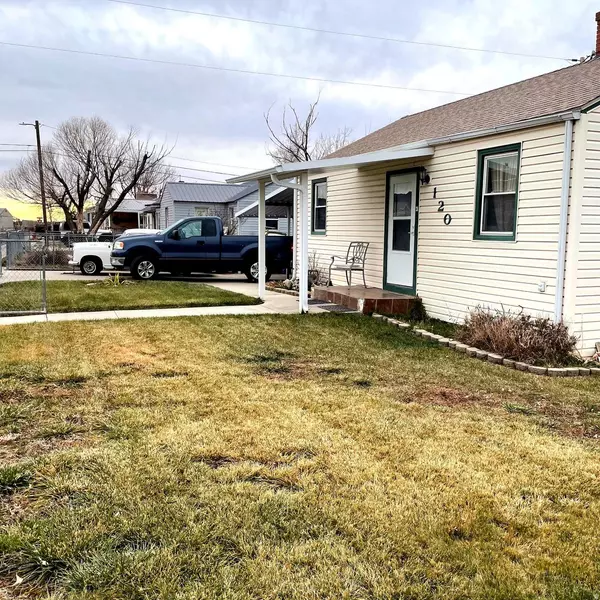 120 7TH W, East Carbon, UT 84520