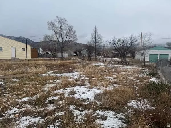 121 8TH W, East Carbon, UT 84520