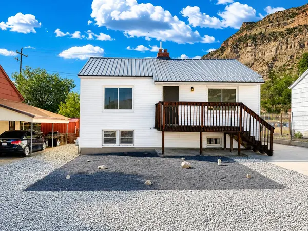 531 EDGEHILL DR