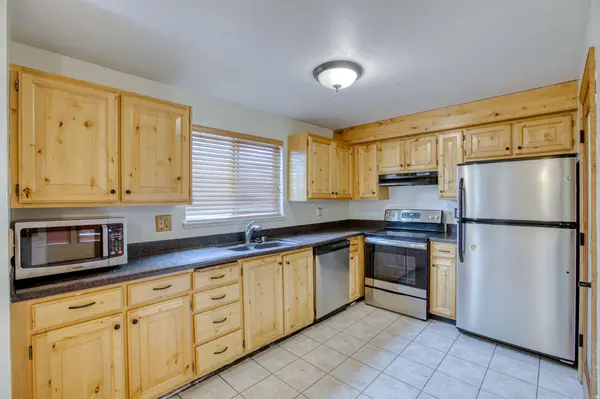 2487 W DUTCH DRAW DR, Taylorsville, UT 84129
