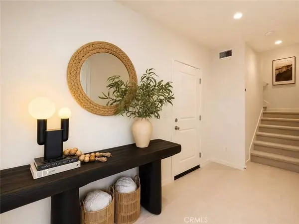 184 Elkhorn, Irvine, CA 92618