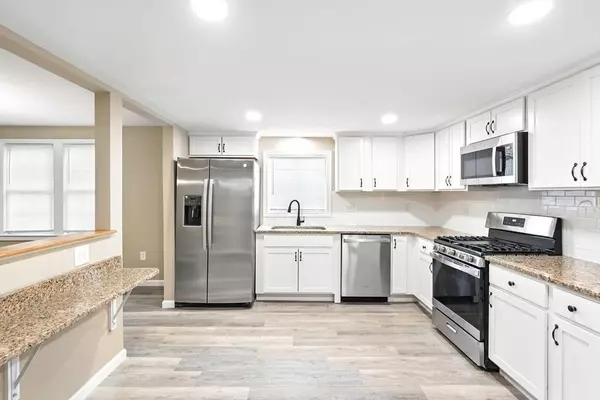 230 Sykes St, Palmer, MA 01069