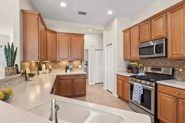 7582 CAMDEN HARBOUR DR, Bradenton, FL 34212