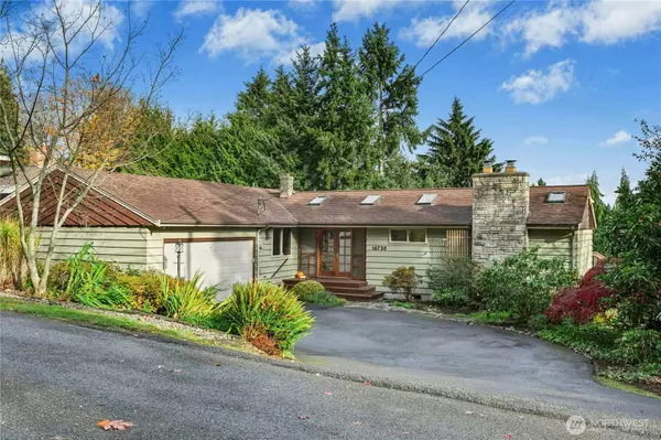 16730 32nd PL NE, Lake Forest Park, WA 98155