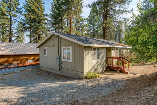 460 Utah Street, Portola, CA 96122