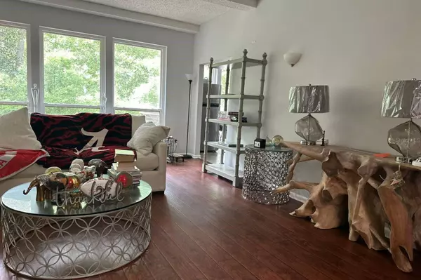 1935 HOLLY OAKS RAVINE DR, Jacksonville, FL 32225