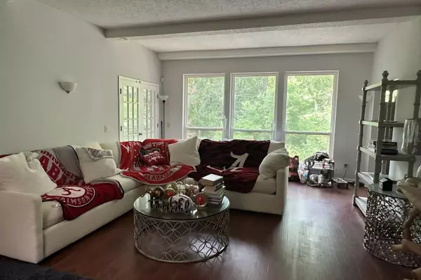 1935 HOLLY OAKS RAVINE DR, Jacksonville, FL 32225