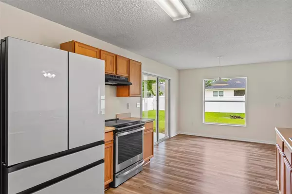 33 RALEIGH DR, Palm Coast, FL 32164