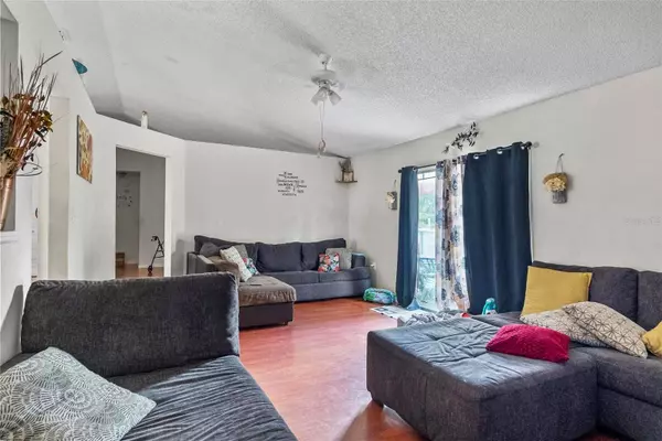 3079 PIGEON COVE ST, Deltona, FL 32738