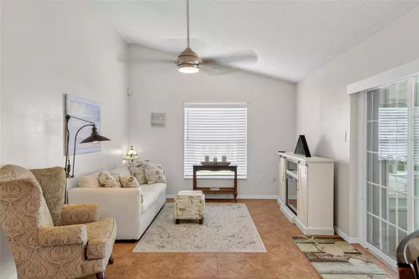 2443 AINSWORTH AVE, Deltona, FL 32738