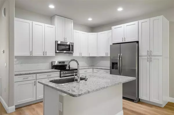 32 LOUISVILLE DR, Palm Coast, FL 32137