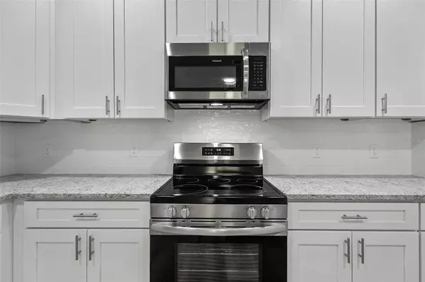 32 LOUISVILLE DR, Palm Coast, FL 32137