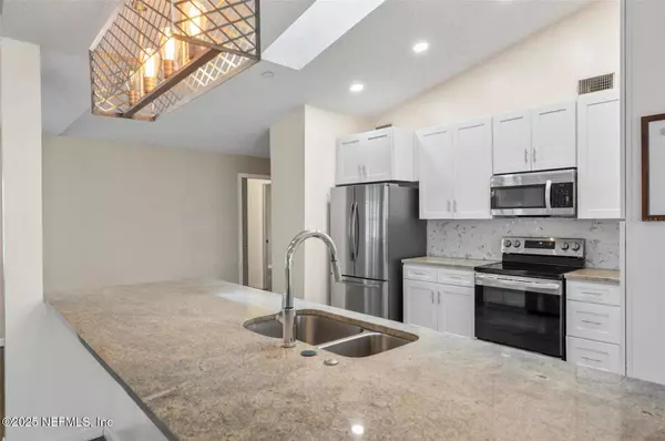 36 WOODWARD LN, Palm Coast, FL 32164