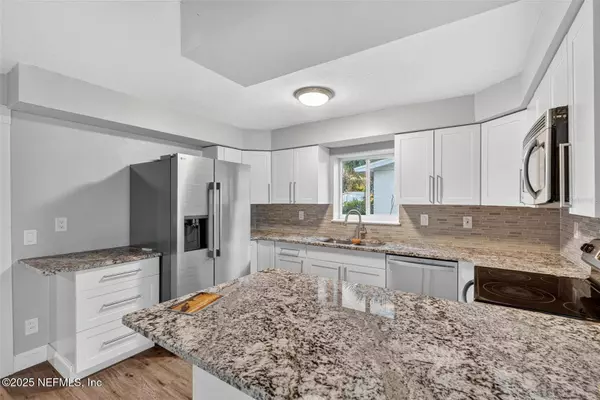 61 SUNNY SHORE DR, Ormond Beach, FL 32176