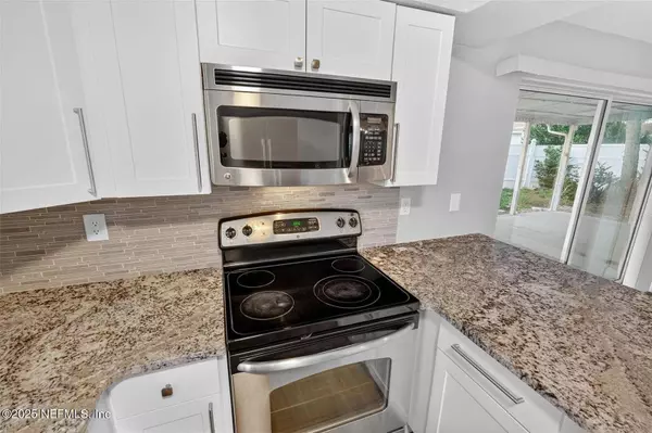 61 SUNNY SHORE DR, Ormond Beach, FL 32176