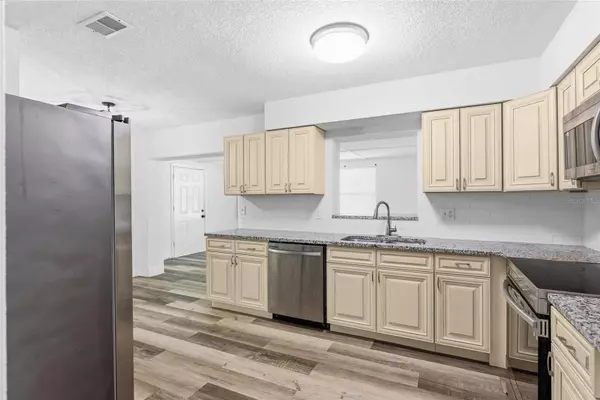 1598 3RD ST, Daytona Beach, FL 32117