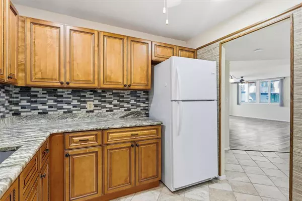 925 N HALIFAX AVE #103, Daytona Beach, FL 32118