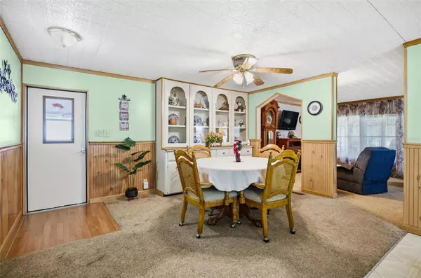 1605 BASS AVE, Seville, FL 32190