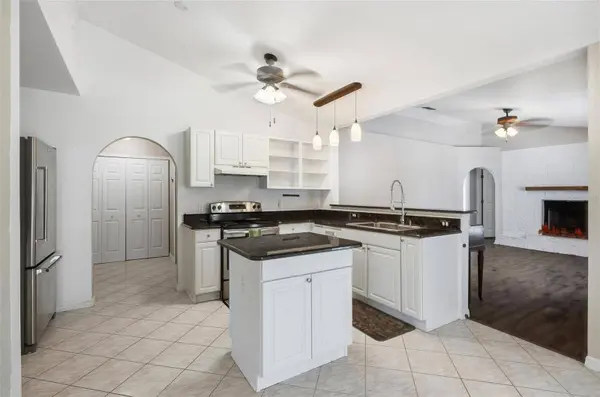 610 N SUMMIT AVE, Lake Helen, FL 32744