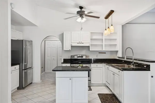 610 N SUMMIT AVE, Lake Helen, FL 32744