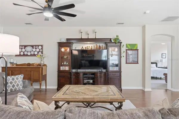 207 COLETON LN, Deland, FL 32724