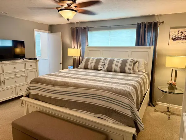 1310 BRANDONWOOD DR, Brandon, FL 33510