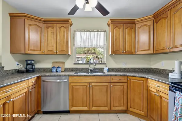 8622 ST PATRICK LN, Jacksonville, FL 32216