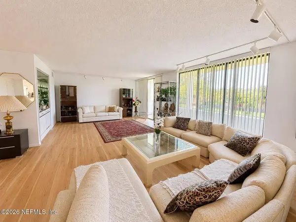 4770 FOUNTAINS DRIVE S #302, Lake Worth, FL 33467