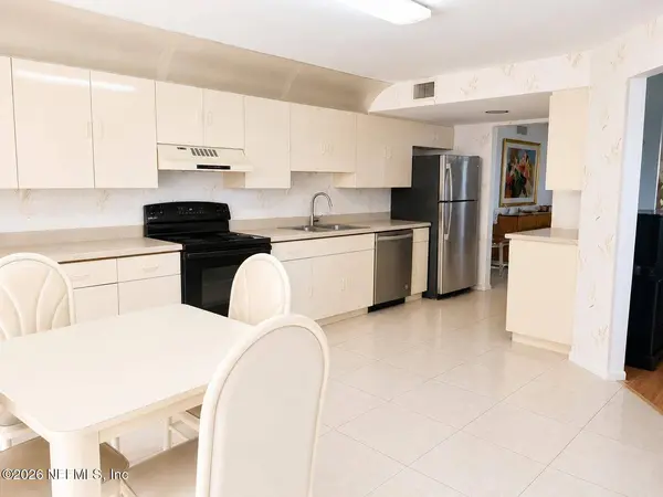 4770 FOUNTAINS DRIVE S #302, Lake Worth, FL 33467