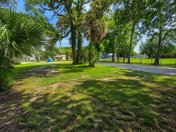 547 LIVE OAK AVE, Daytona Beach, FL 32114