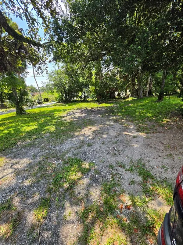 547 LIVE OAK AVE, Daytona Beach, FL 32114
