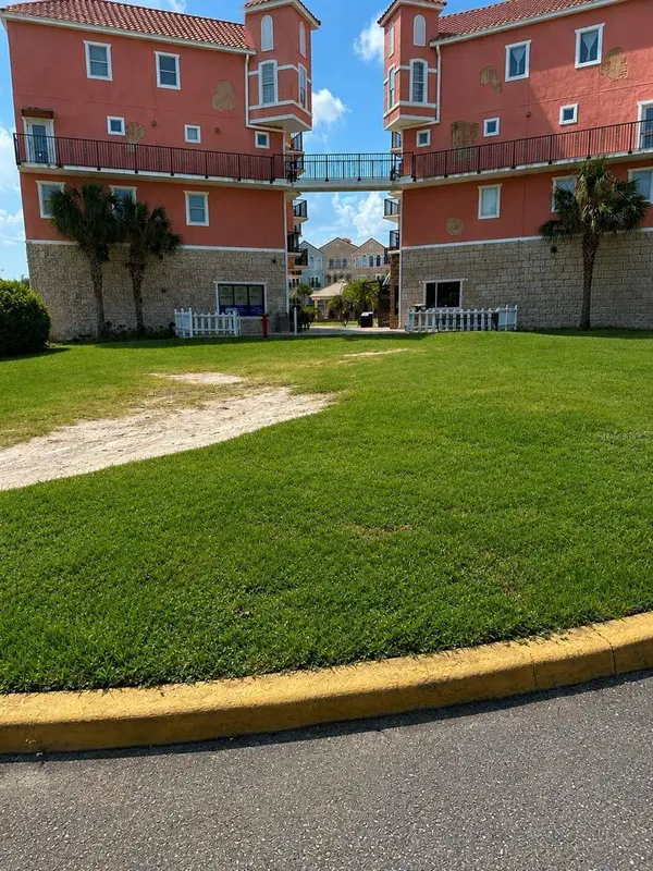 101 PALM HARBOR PKWY, Palm Coast, FL 32137