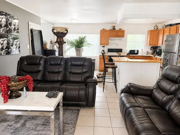 605 LAISY DR, Deland, FL 32724