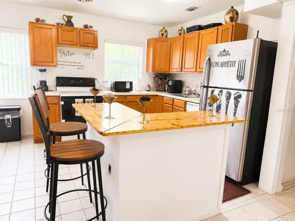 605 LAISY DR, Deland, FL 32724