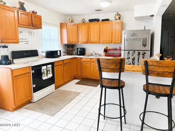 605 Laisy DR, Deland, FL 32724
