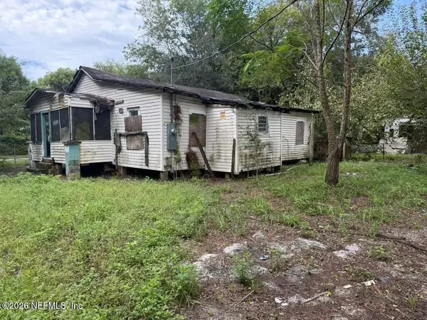111 CEDAR AVE, Palatka, FL 32177
