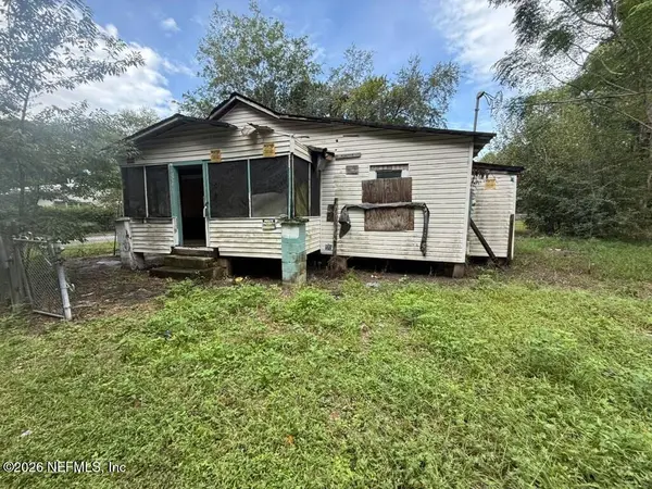 111 CEDAR AVE