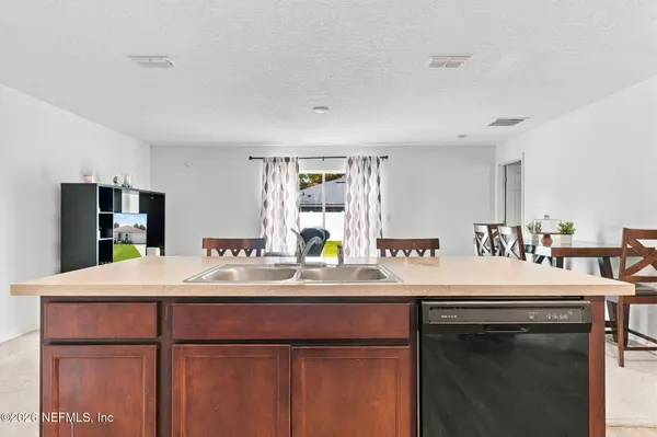 247 BIRD OF PARADISE DR, Palm Coast, FL 32137