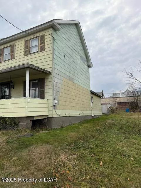924 Pine Street, Freeland, PA 18224