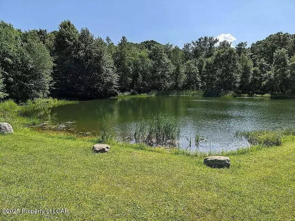 308 Small Mountain Road, Wapwallopen, PA 18660