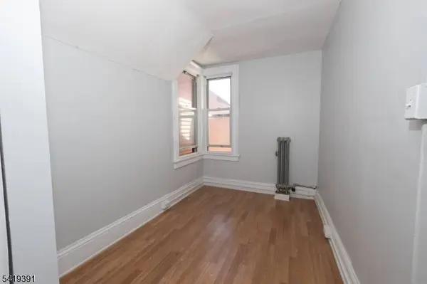 297 W Broadway, Paterson City, NJ 07522