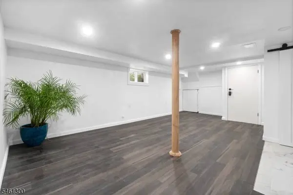 656 Park Ave, Elizabeth City, NJ 07208