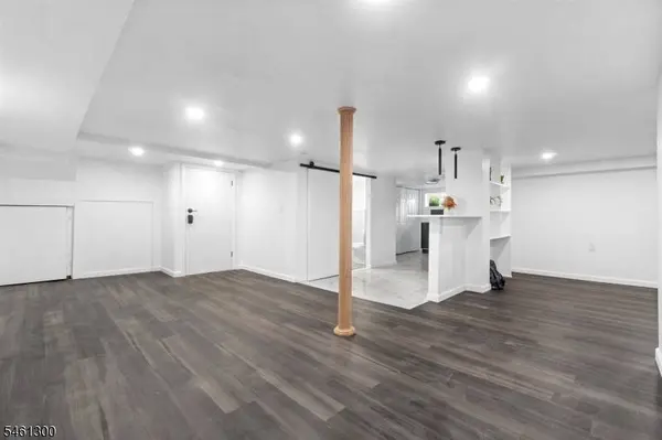 656 Park Ave, Elizabeth City, NJ 07208