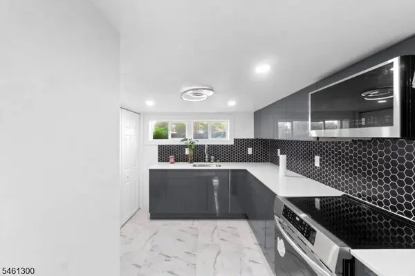 656 Park Ave, Elizabeth City, NJ 07208