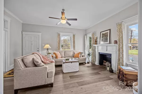 329 N Ellis ST, Salisbury, NC 28144