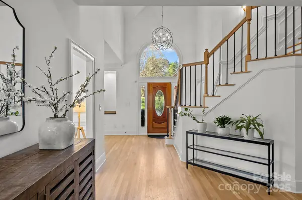 221 Colony DR, Mooresville, NC 28115