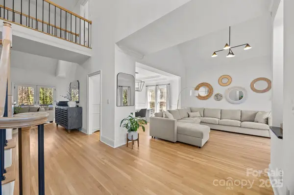 221 Colony DR, Mooresville, NC 28115