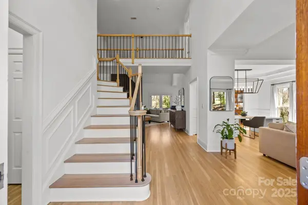 221 Colony DR, Mooresville, NC 28115